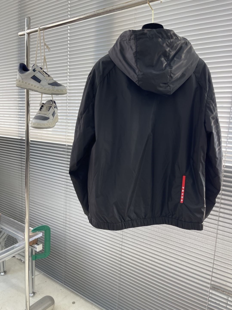 Pra*a outwear
